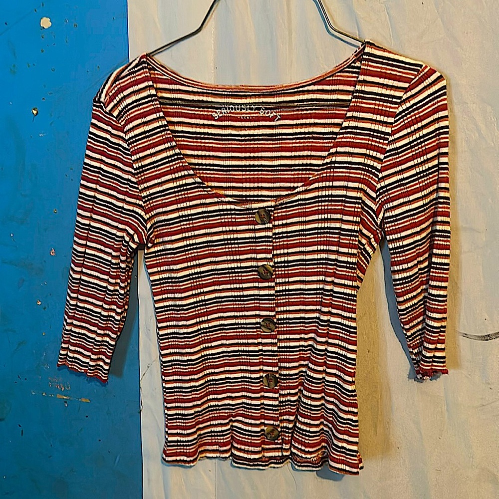 Colors: red, orange, brown, white